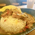 YONE CURRY - ■カレー2種かけ　¥1,400 ※3種副菜付き
                                鮭の和風出汁茶漬けカレー　かけた後の写真。