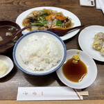 一芳亭 本店 - 酢豚定食ご飯（大）1,100円ナリ