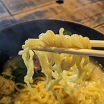 赤いとんがらし 韓韓麺 - コムタン麺の麺
