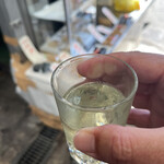 鼻知場商店 - なみなみ一杯50円　こぼしちゃいけない　軽く飲みました
