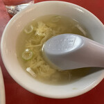 泰陽楼 - 薄味のスープ