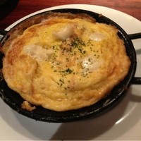 スペイン料理 La Cazuela 三ノ宮 ミント神戸店 - 3種のチーズのトルティージャ