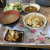 Li-bero - サラダとカレー、セルフのご飯、味噌汁、漬物