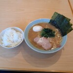 家系ラーメン 貫徹家 - 