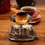 モトマチ喫茶 - ブレンド(520円)
            カスタードプリン(280円)
