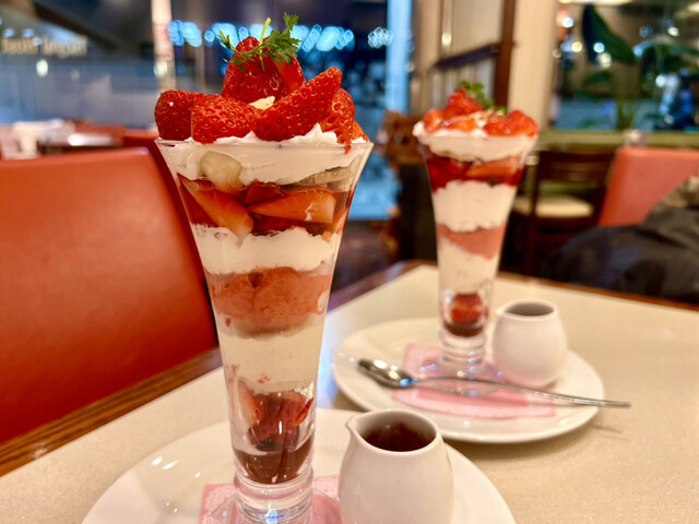 Royal Host Shinjuku Mitsui Biru Ten