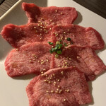 Shinise Seinikuten Chokusou Okazaki Yakiniku Hidagyuunodo Rei - 特選タン1250円