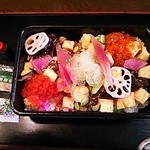 テイクアウトの穴子ちらし特上