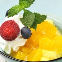 マンゴープリン～フルーツ添え～