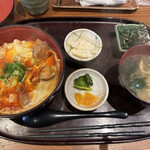 和らぎ亭しまや - 特上親子丼？