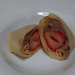 Wrapped Crepe Korot - ダブルチョコあまおう：360円