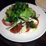 BiSTRO　BOULEAU　BLANC - トマトとモッツラレラｧのカプレーゼ