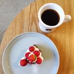 My Home Coffee, Bakes, Beer - ■小苺のフルーツタルト