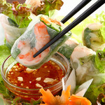 Spring rolls with shrimp or salmon and avocado