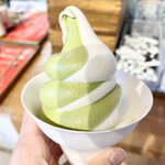 道の駅足柄・金太郎のふるさと - 足柄茶&ミルク　ミックスソフトクリーム　¥450