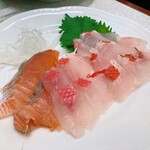 ゆたか食堂 - 桜ますルイベと金目 この日はおっちゃん3人でいろいろ頂いて11400円。