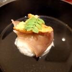 銀座 しのはら - 帆立貝の真薯と半生のバチコ