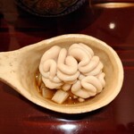 銀座 しのはら - 鱈の白子を葱ポン酢の入った蓮華に