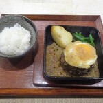 前田食堂 - ランチ：ハンバーグ 和風オニオンソース・エッグ、ライス
