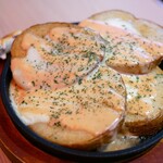 Ueno Yokochou - 明太じゃがチーズ。飲むと芋とチーズが食べたくなる病気に罹っているワタシ