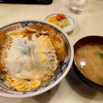 あけぼの - かつ丼と味噌汁