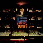 Bar Syuro - バックバーにはインフュージョンのスピリッツをはじめ、様々なお酒をご用意しております。