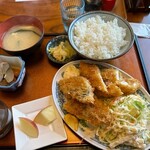 豊美食堂 - イカ・アジフライ定食