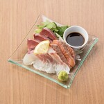 Assortment of 3 types of sashimi