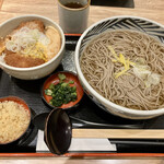 おらが蕎麦 - 「カツ丼定食（税込￥890）」