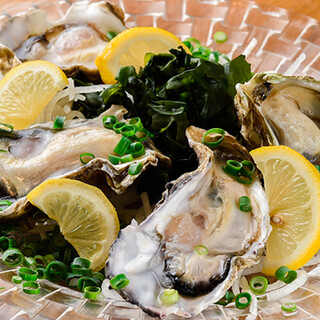 Enjoy fresh seafood, including `` Oyster in the shell'' that can be enjoyed all year round♪