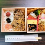 象印銀白弁当 - おかず、ご飯の２段