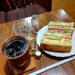 神田珈琲園 - コーヒーとセットになっています。
