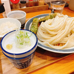 手打ちうどん 上を向いて - 