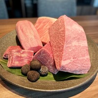 焼肉うしごろ 新宿三丁目店 - 