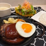 ファニーキッチン - ハンバーグ定食