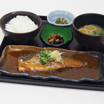 Miso-simmered mackerel set meal