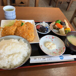 まこと食堂 - 料理写真:注文は、魚フライ定食1100円。約1年ぶりの訪問で、メニューが少し値上りしたが、味は変わらず普通にうまい。