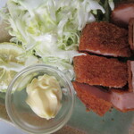 三喜食堂 - マヨでもソースでも辛子がついていて合います