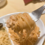 ガフーリオ - トマトソースパスタのアップ（ピンボケですいません）