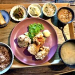 TETO-TEO - 副菜の豊富さと玄米ご飯♪麹味噌が美味しい味噌汁♪