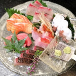 Today's fresh fish sashimi platter etc.