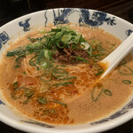 善道 - 担々麺（写真は1/2人前です）