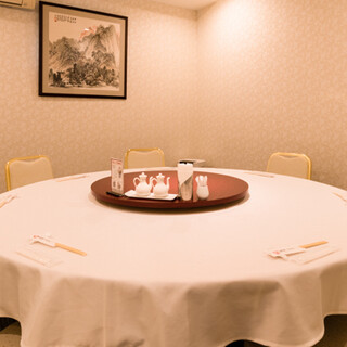 [Private rooms available] A modern interior where you can spend your time in a calm atmosphere