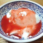 斉藤いちご園 - 「いちごミルクのもと」を無糖ヨーグルトにトッピングして