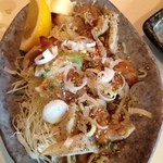 横田酒場 - ヤゲン軟骨ニンニク焼き ５８０円。