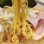 らーめん 稲荷屋 - 麺の感じ　細麺