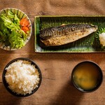 Taishuu Izakaya Daikakumei Areya Koreya - 