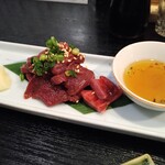 味の店 いわし - 毛化鮫の心 レバ刺し風