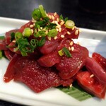 味の店 いわし - 毛化鮫の心 レバ刺し風