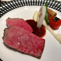 オステリア ブッビーノ - ⑦メイン(肉)：黒毛和牛シンシンのローストと季節のお野菜